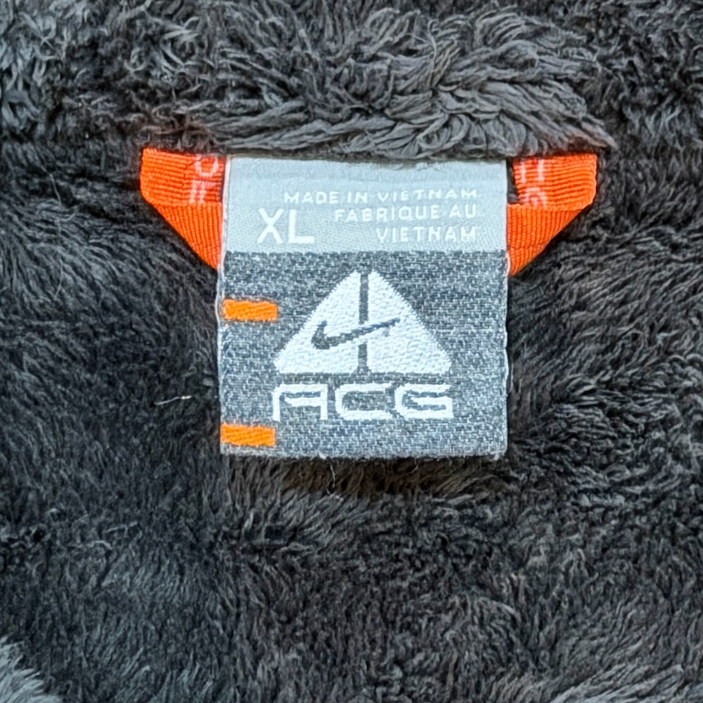 Nike ACG  Jacket Women's XL Dark Gray Zip Up Front Long Sleeve Gear Fleece Fuzzy - Picture 4 of 4